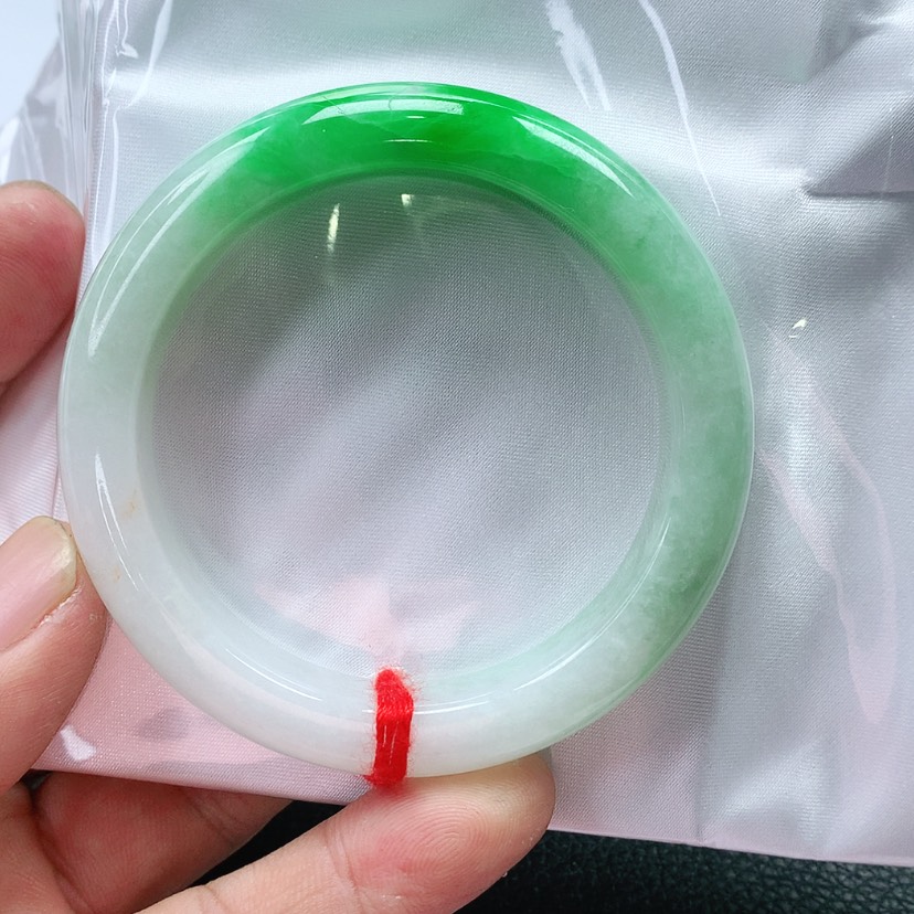 【闪购商品】翡翠手镯未镶嵌M***，