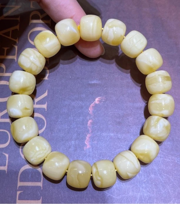 琥珀白花蜜蜡精工老型手串，13m，24.4g