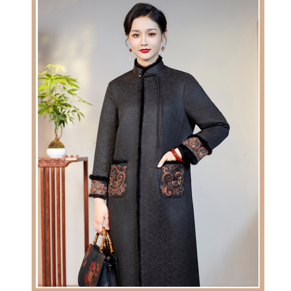 华族经典（琴瑟和鸣）新中式刺绣桑蚕丝重缎夹棉风衣旗袍外套