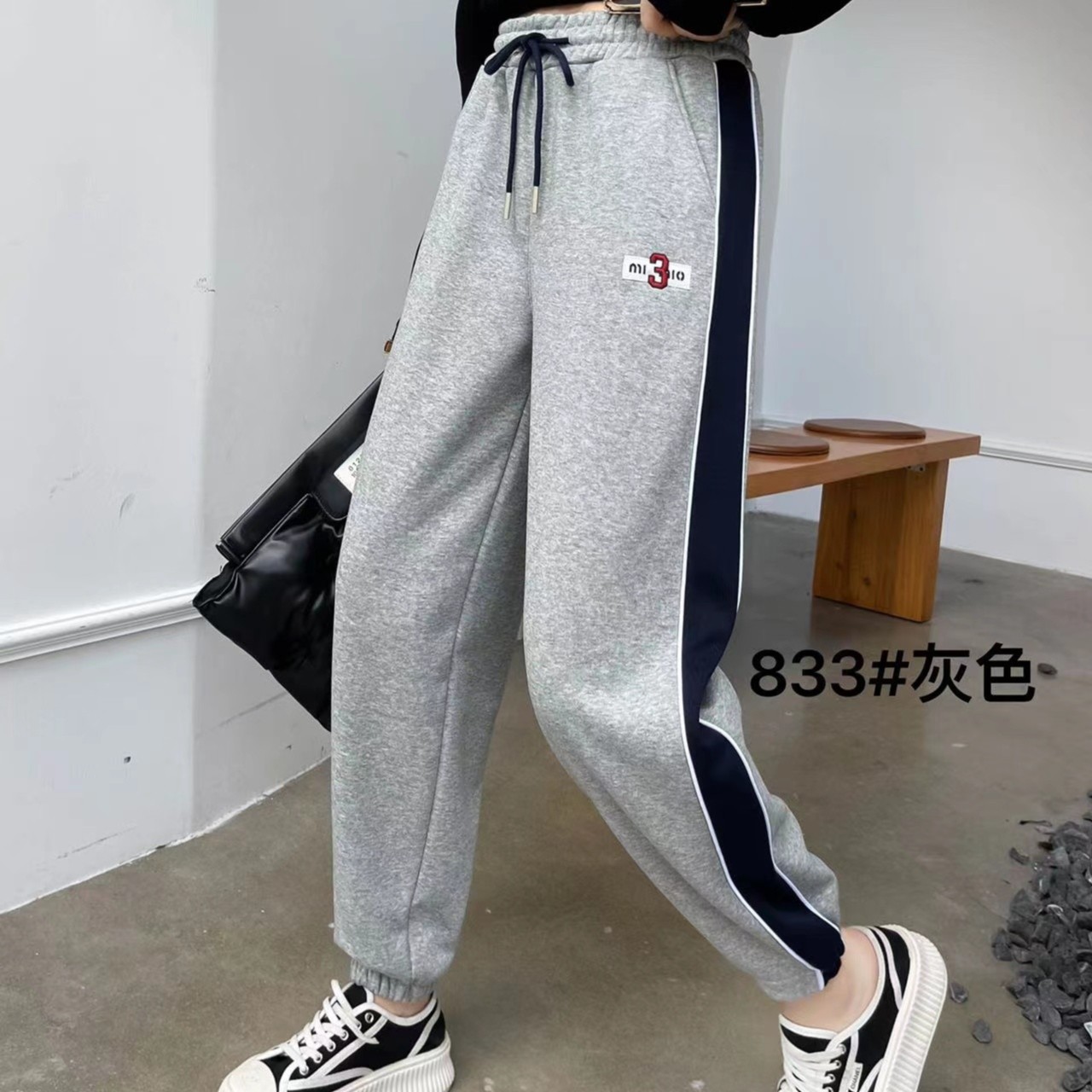 2022秋冬时尚洋气加绒款卫裤装女网红运动休闲裤阔腿裤束脚裤