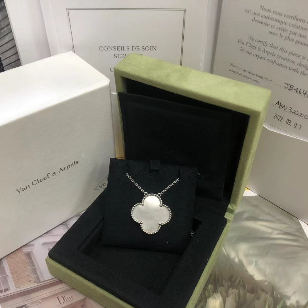 95新 梵克雅宝 安洁利田哥项链/SK0111421