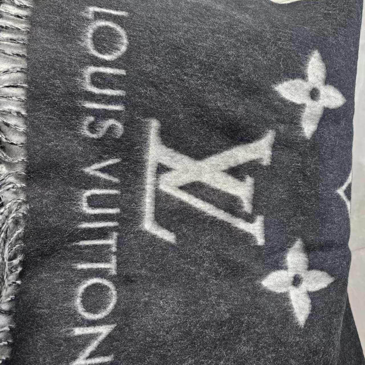 全新未使用 LouisVuitton/路易威登 LV 安洁利严选/QK0107861围巾