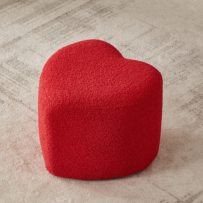 小木头羊羔绒心形脚蹬门口换鞋凳网红卧室小矮凳子家用沙发凳