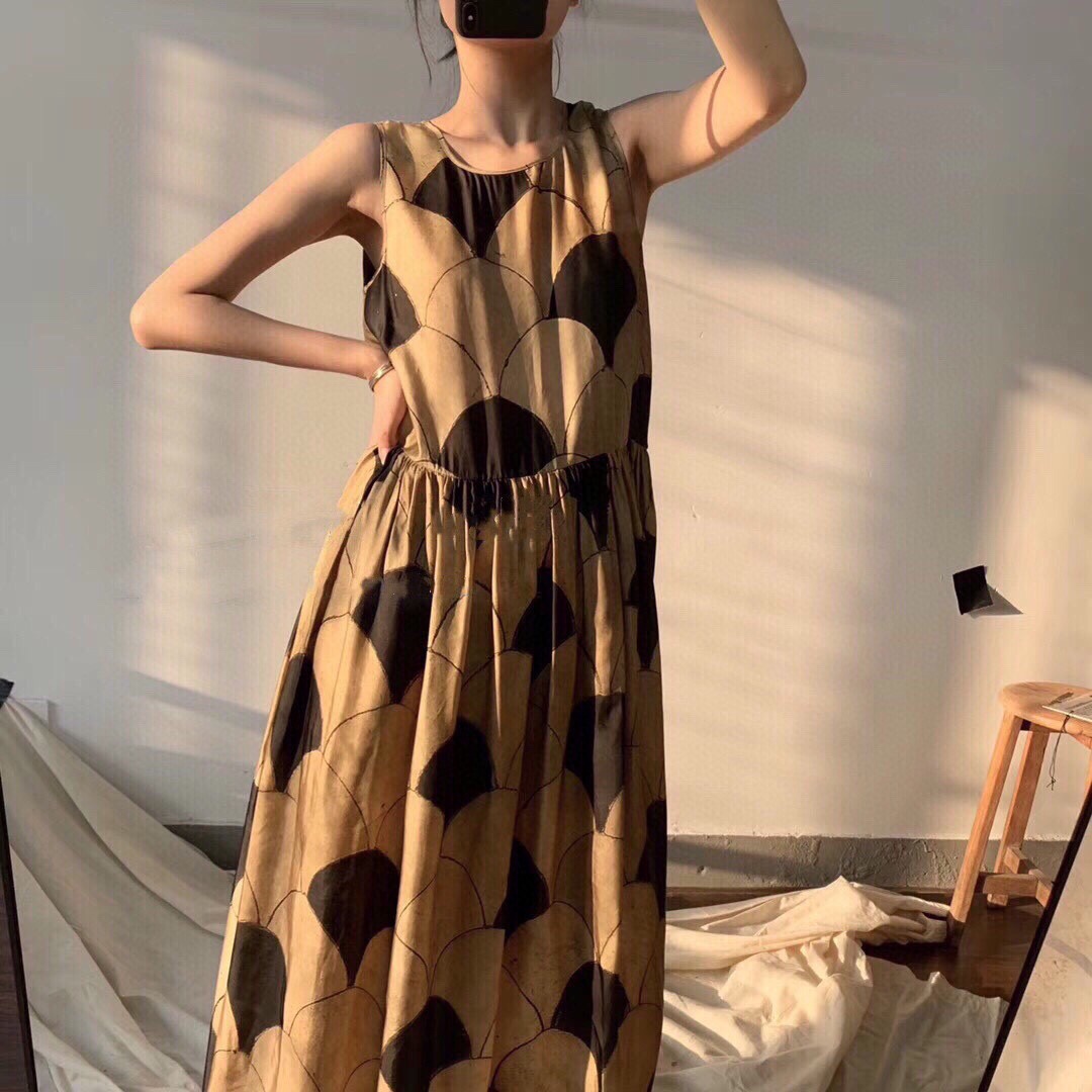 UM自然枫叶拼色背心连衣裙