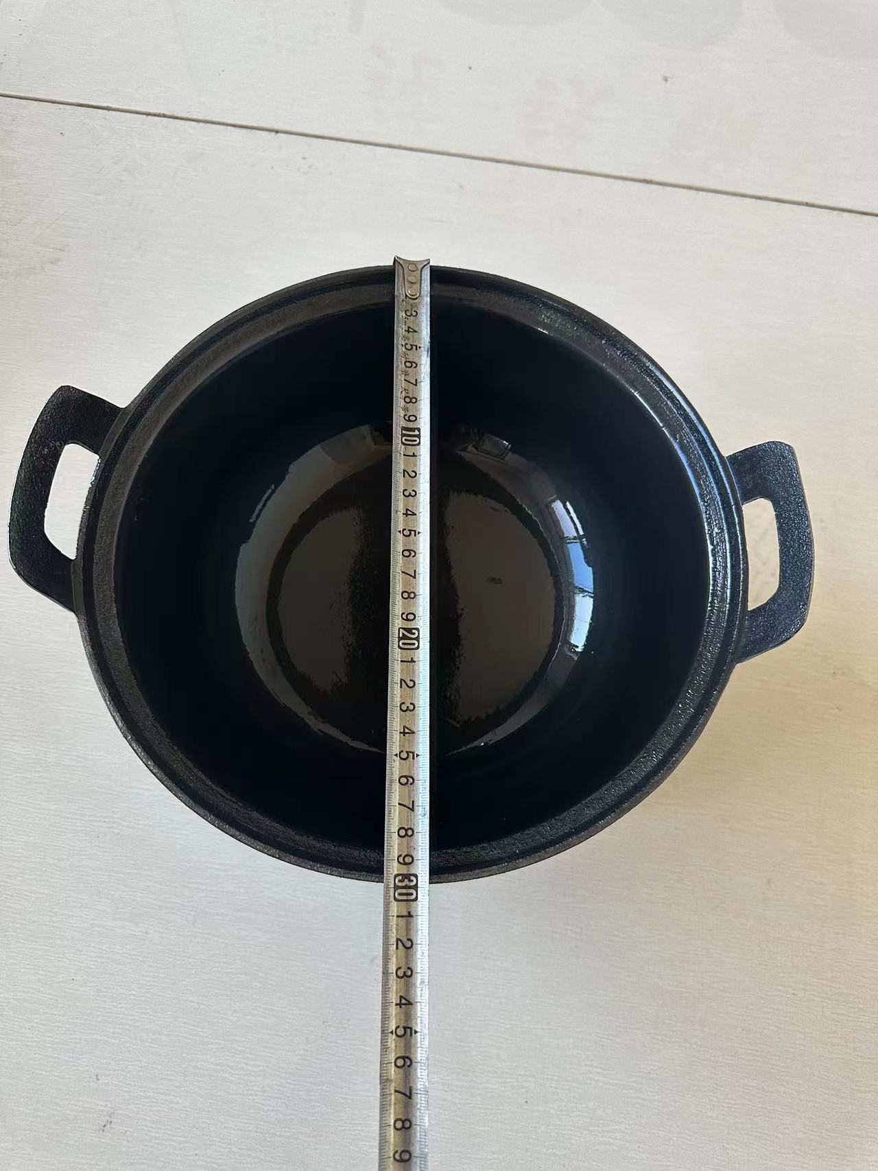 龙龙手工精品，生铁锅，30公分，1一3人可用煤气灶，天然气灶可用黑色