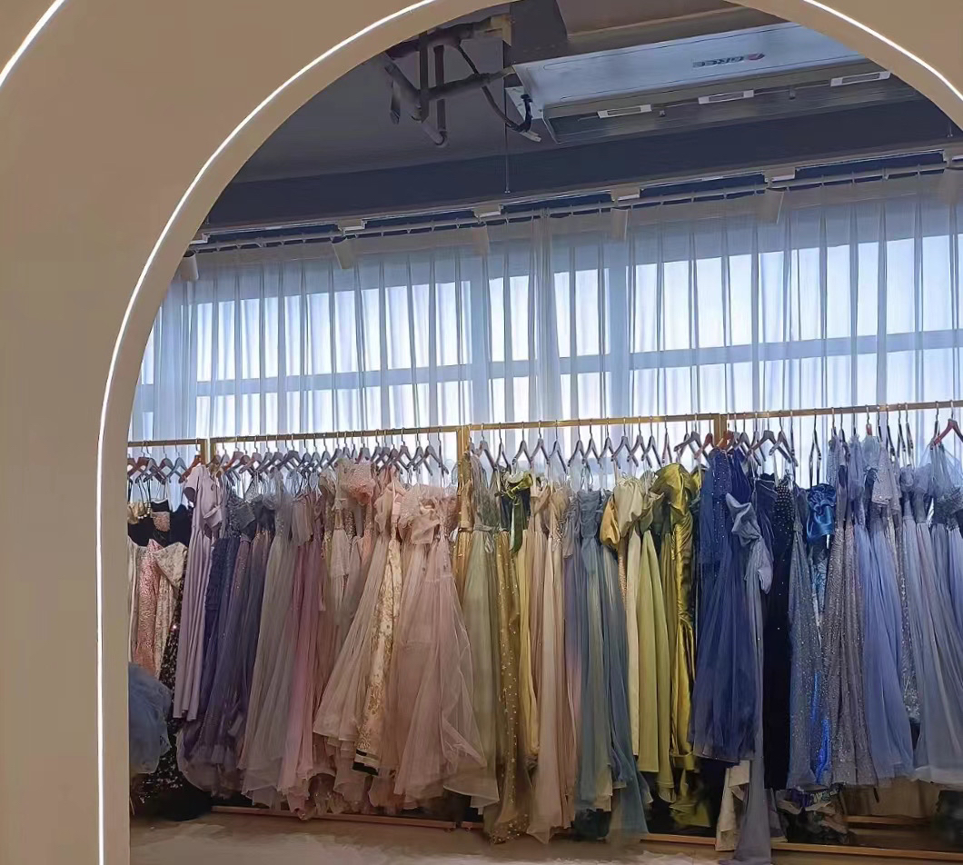 礼服清仓捡漏直播间选款no退no换