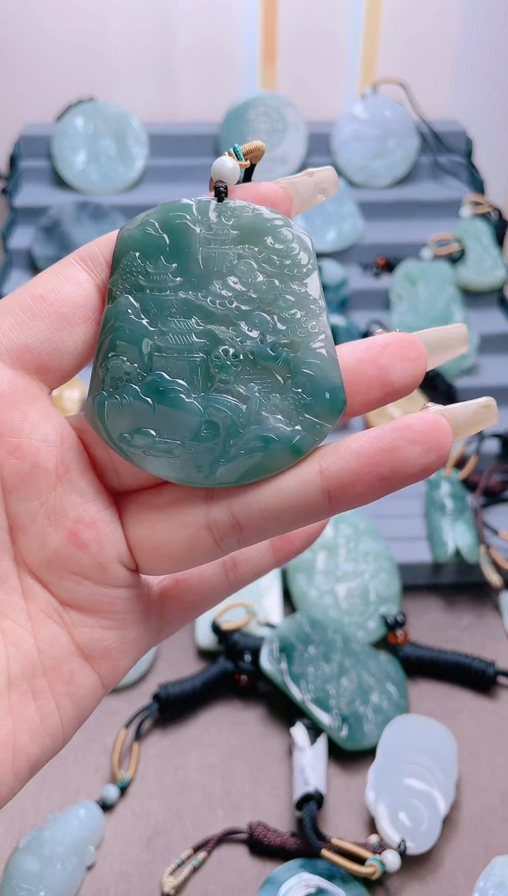 【闪购商品】翡翠吊坠(不含链)未镶嵌山水牌