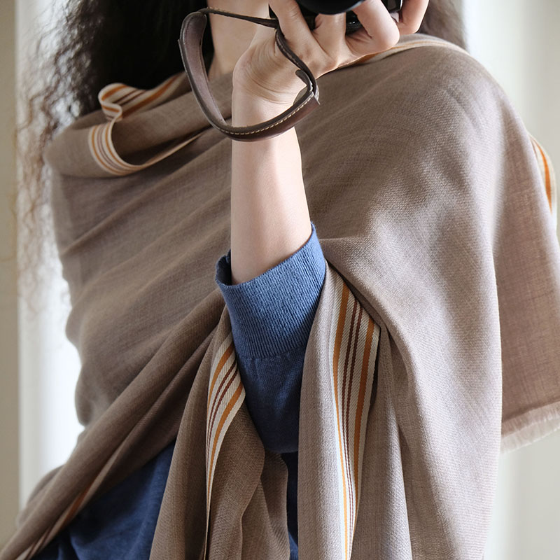 工厂价奢享 大几千的品质百分百山羊绒气质薄款围巾披肩百搭