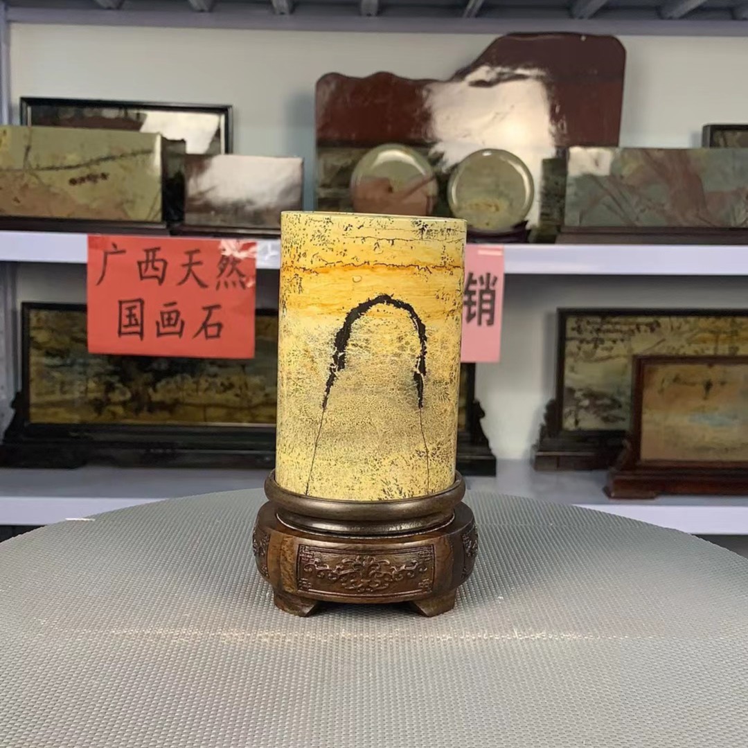 广西宇智国画石精美笔筒摆件