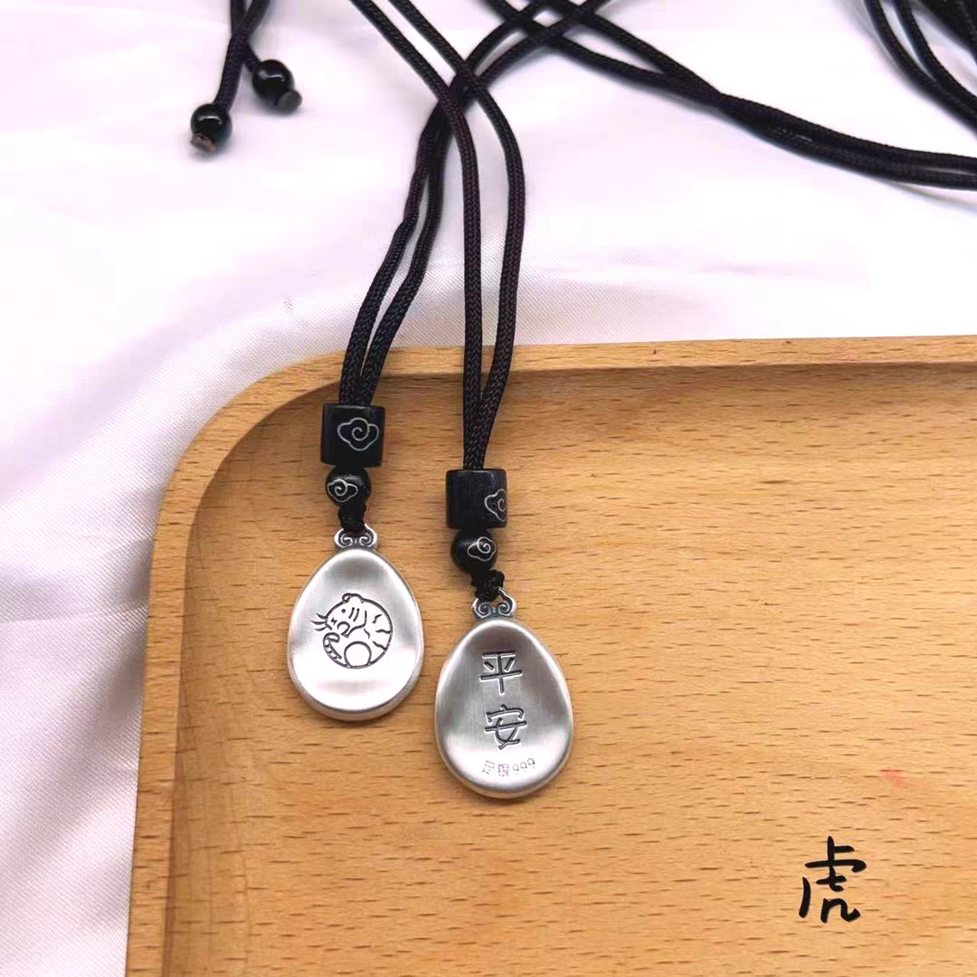 吊坠足银 十二生肖足银999吊坠个性时尚做旧纯银可爱属相牌编织