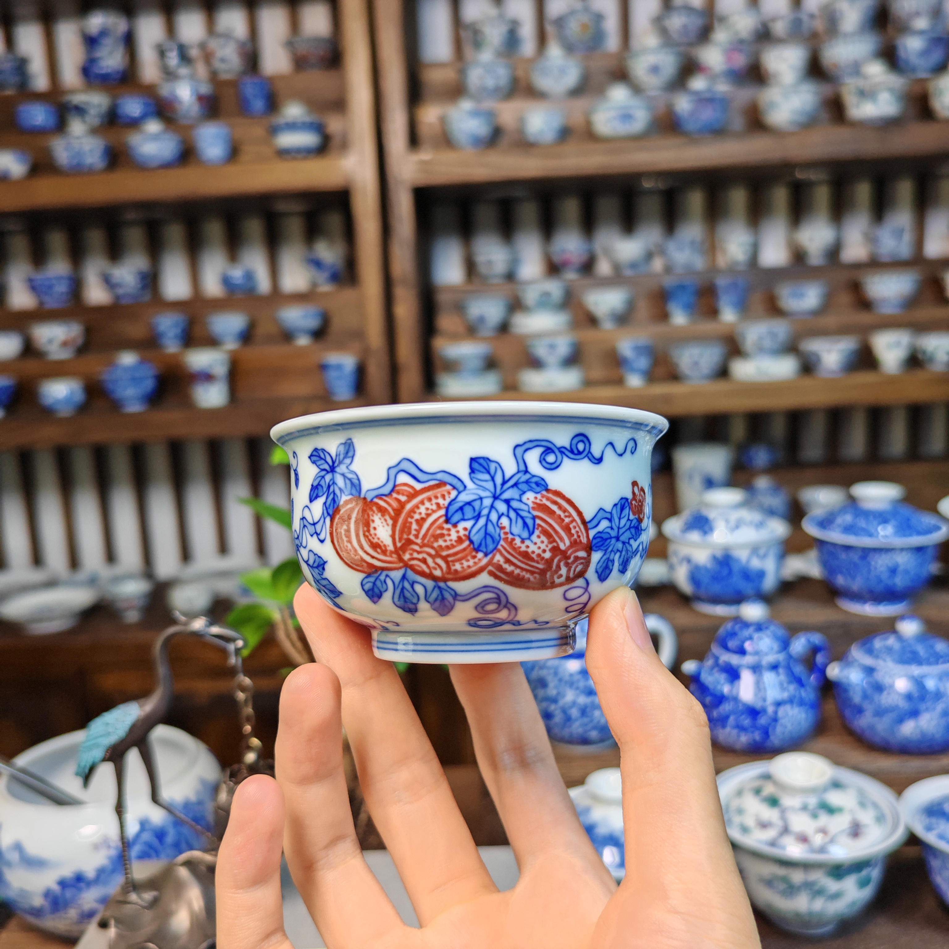 明逸堂青花釉里红瓜果炉式杯