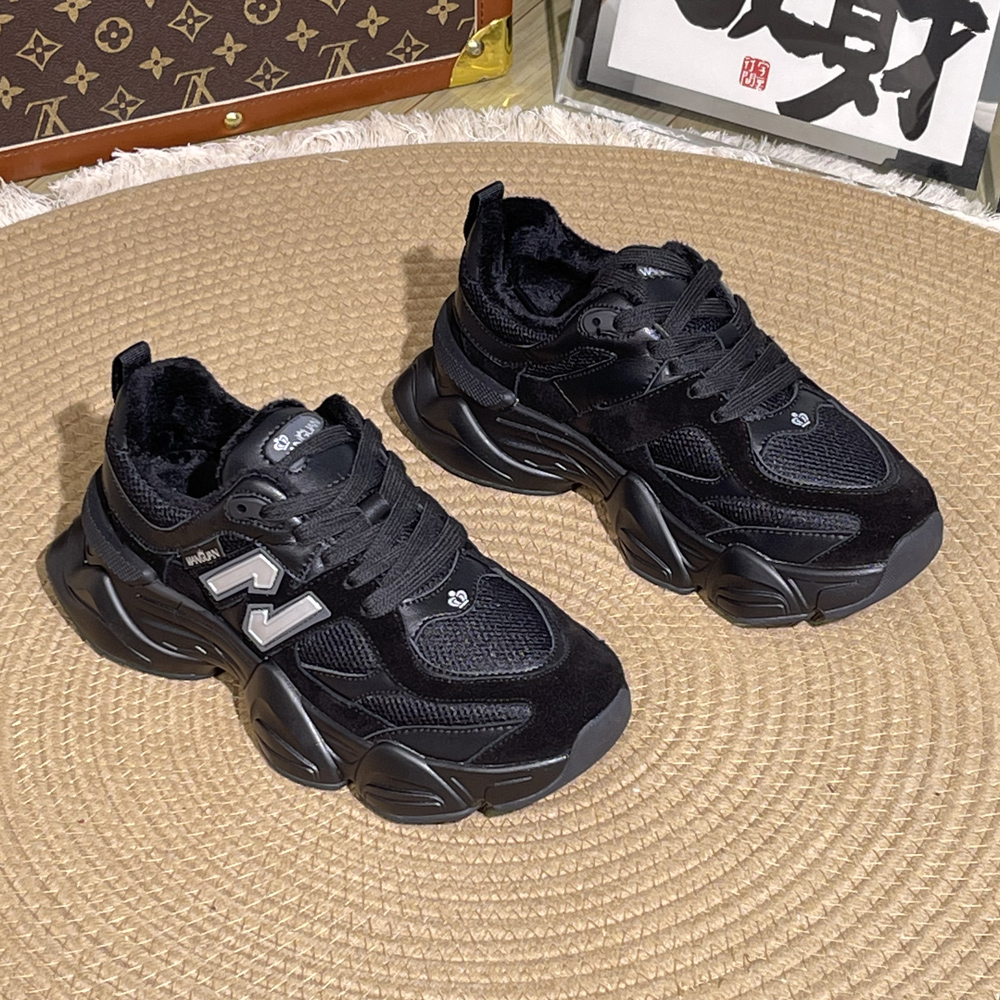 王冠女鞋秋冬新款运动鞋百搭时尚休闲鞋子厚底老爹鞋网红休闲鞋