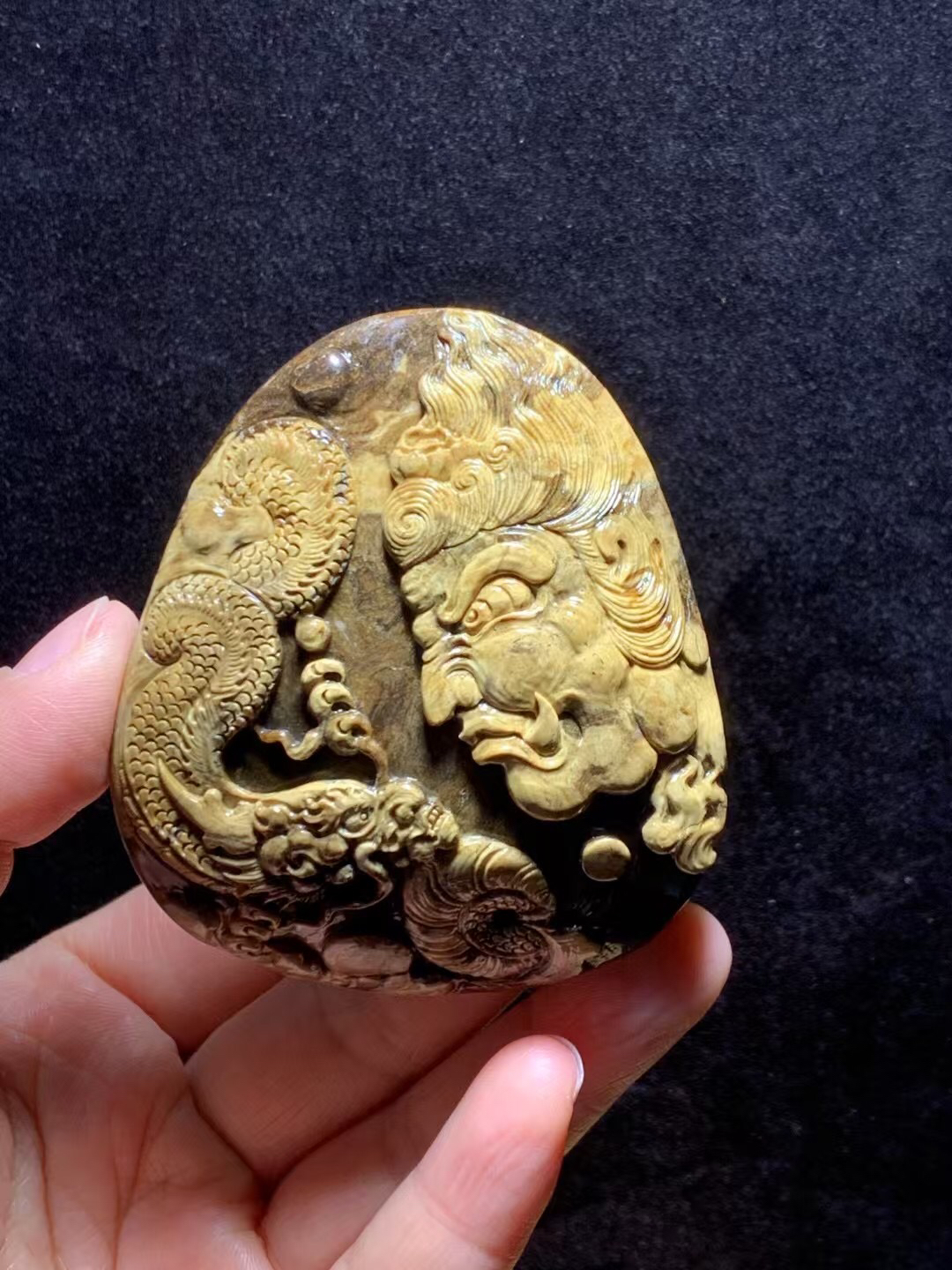 54克缅甸琥珀老油根不动明王神龙护主吊坠手把件