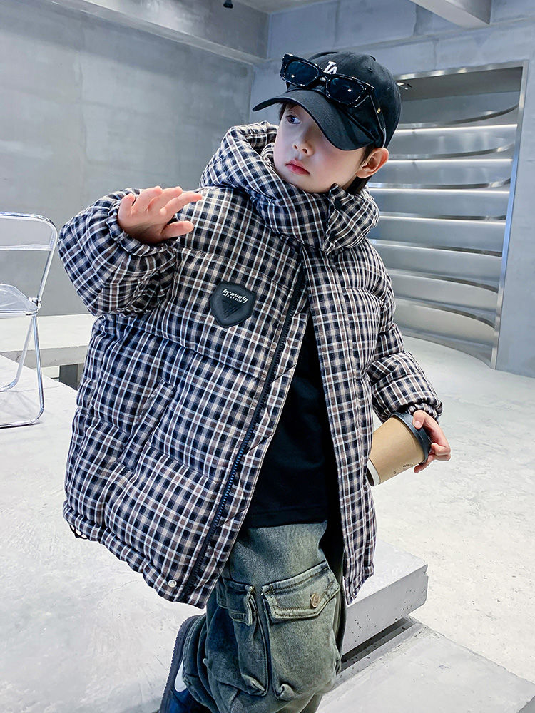 儿童装男童冬季加厚新款中大童洋气冬装外套韩版炸街潮流连帽格子