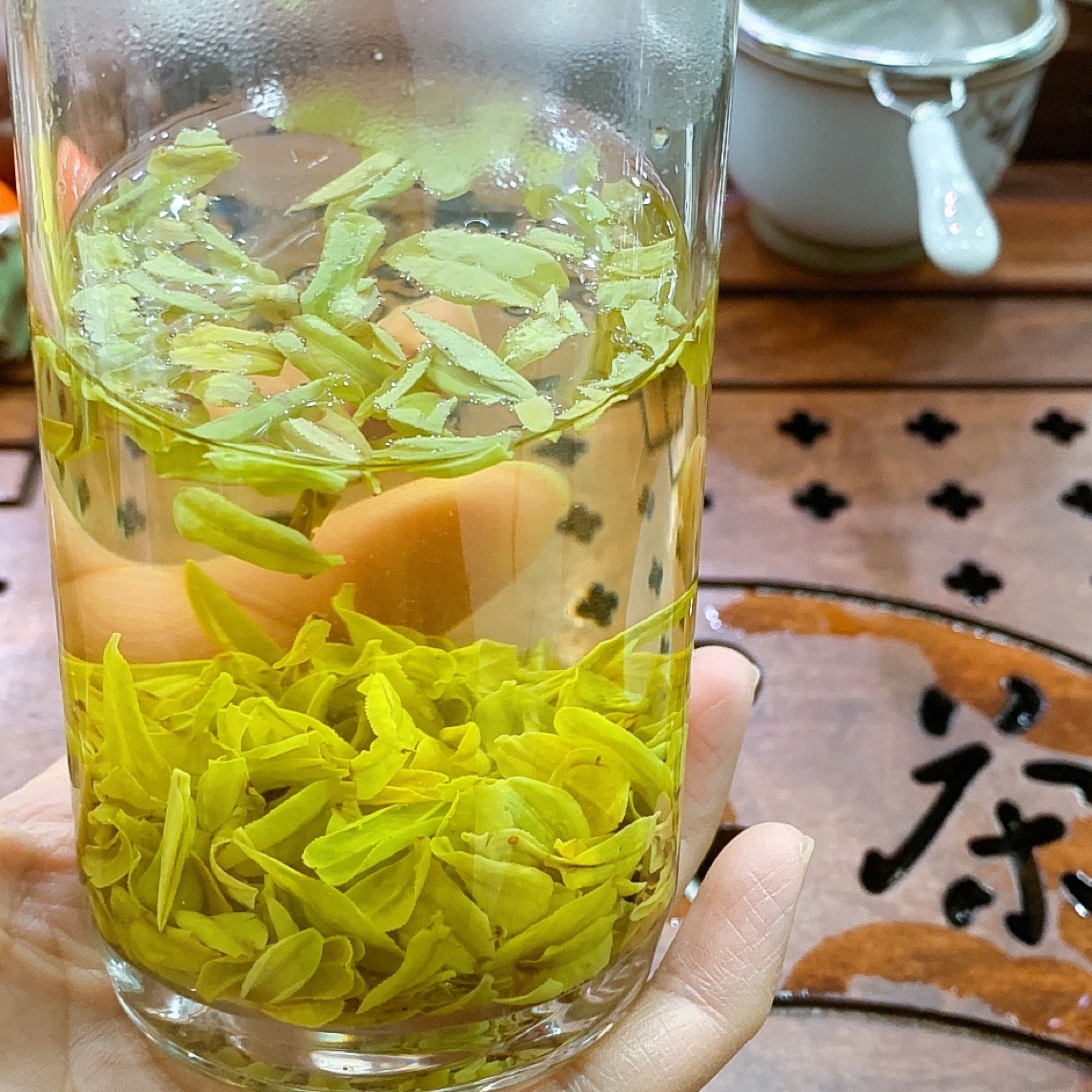 茶片1-6-0#，味道甜润，回甘，香气足