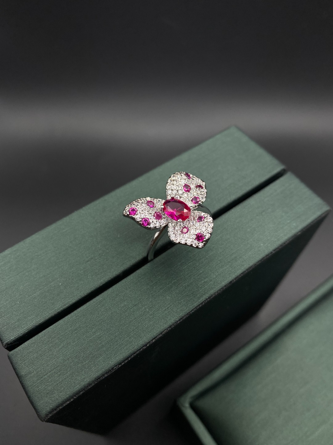 铜合金合成锆石戒指 ZSS-1103 戒指轻奢气质镶嵌