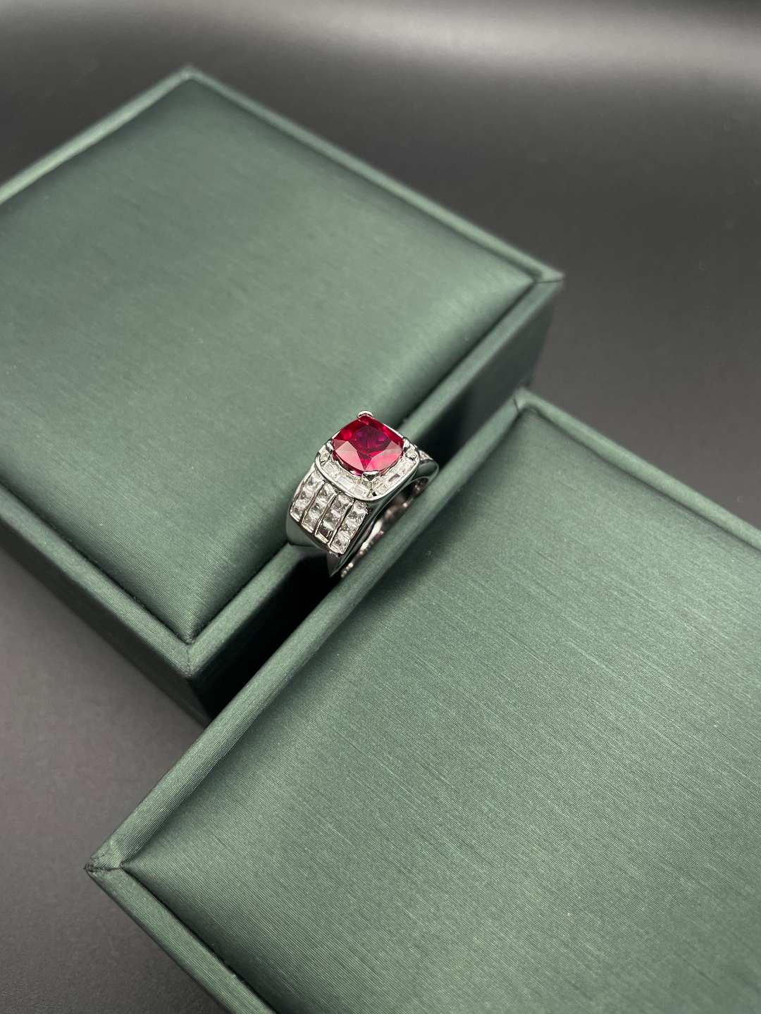 铜合金合成锆石戒指 ZSS-1106 戒指轻奢气质镶嵌