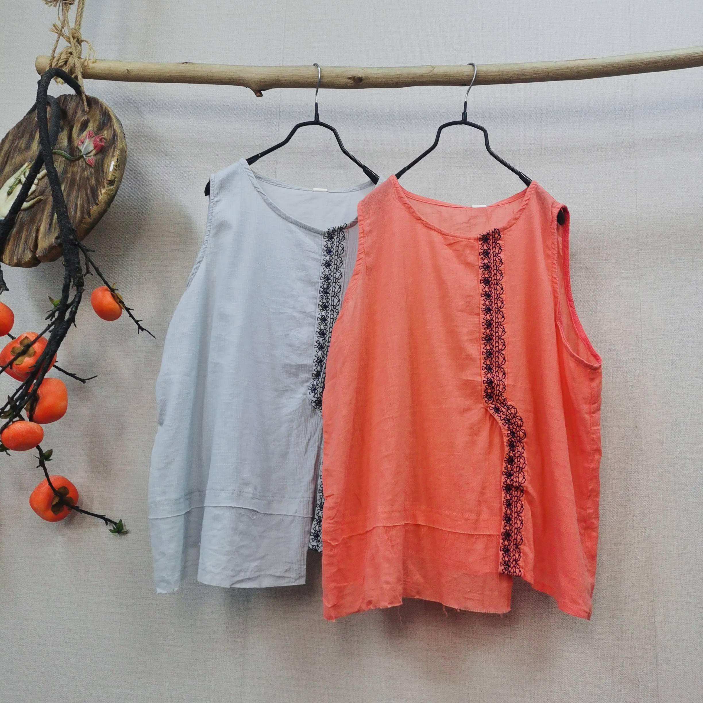 儒品素衣24616刺绣开叉棉麻宽肩背心