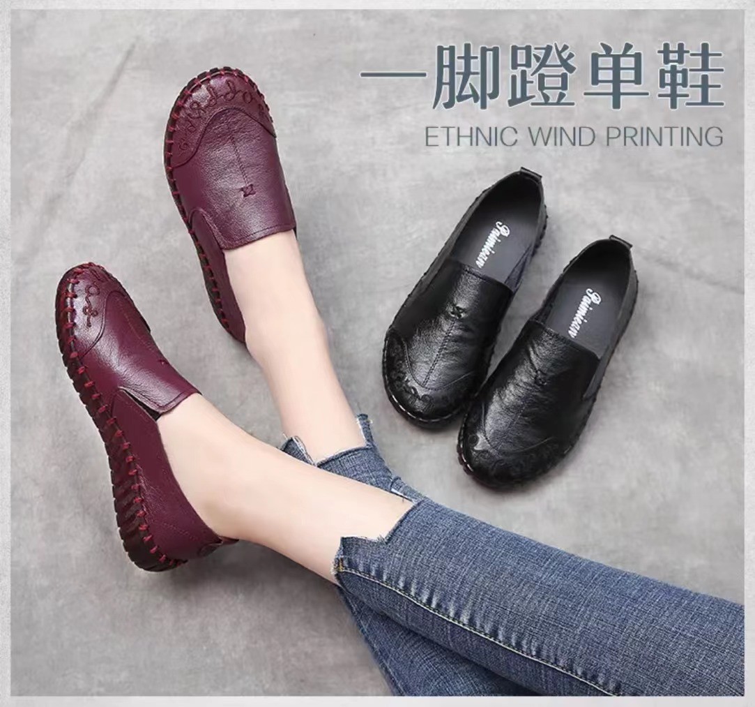 春秋新款头层牛皮舒适中老年软底平底防滑复古一脚蹬真皮妈妈鞋