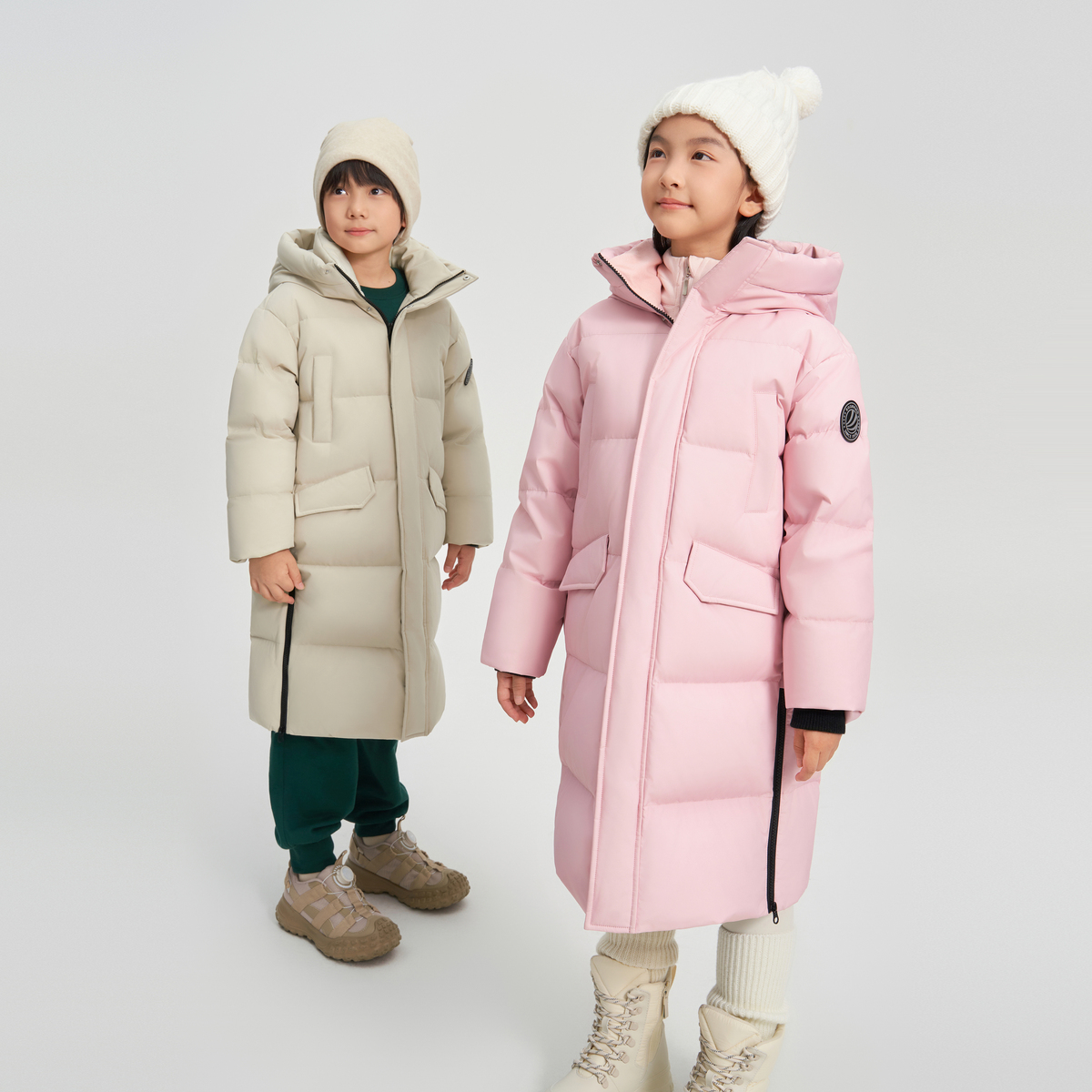 波司登童装2024冬季新款男女长款时尚运动羽绒服T40142540