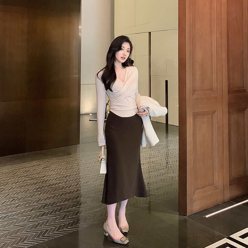 林关关 咖色针织鱼尾半身裙女秋垂坠感高级感气质高腰长裙71005