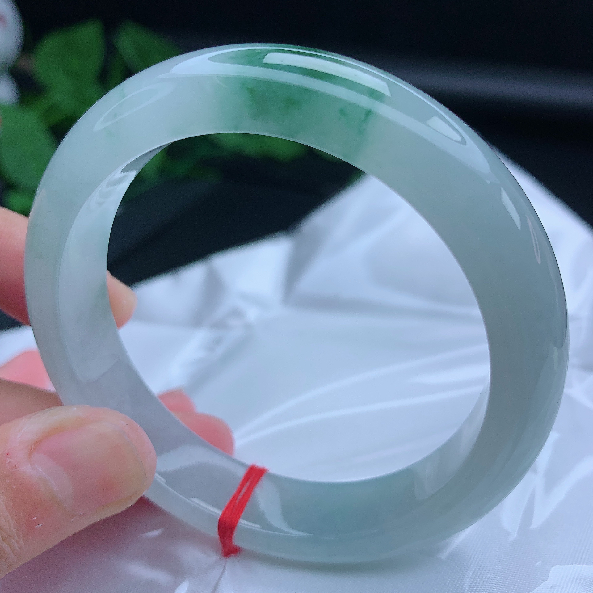 内径55.5mm缅甸天然翡翠A货冰种飘花正圈手镯时尚百搭玉镯