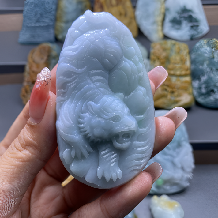 翡翠下山虎抛光3天左右 尺寸76*42*13mm