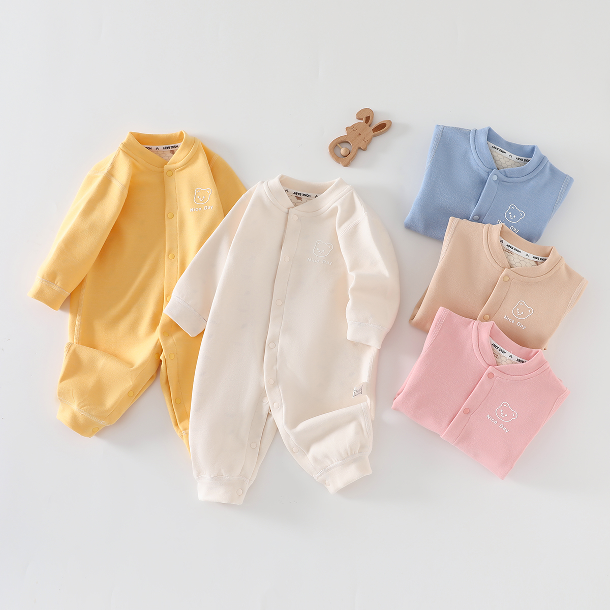 秋冬婴儿连体保暖温感新生儿哈衣爬服0-12个月宝宝衣服中厚冬打底