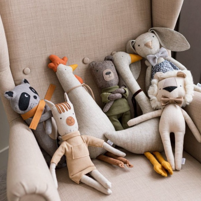 北欧ins风狮子浣熊小鹿棉布玩偶宝宝陪睡安抚公仔儿童房装饰抱枕