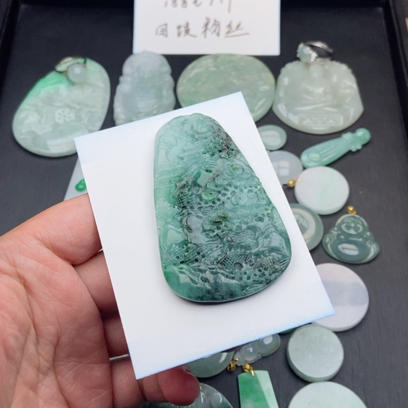 【闪购商品】翡翠颈饰未镶嵌红*包