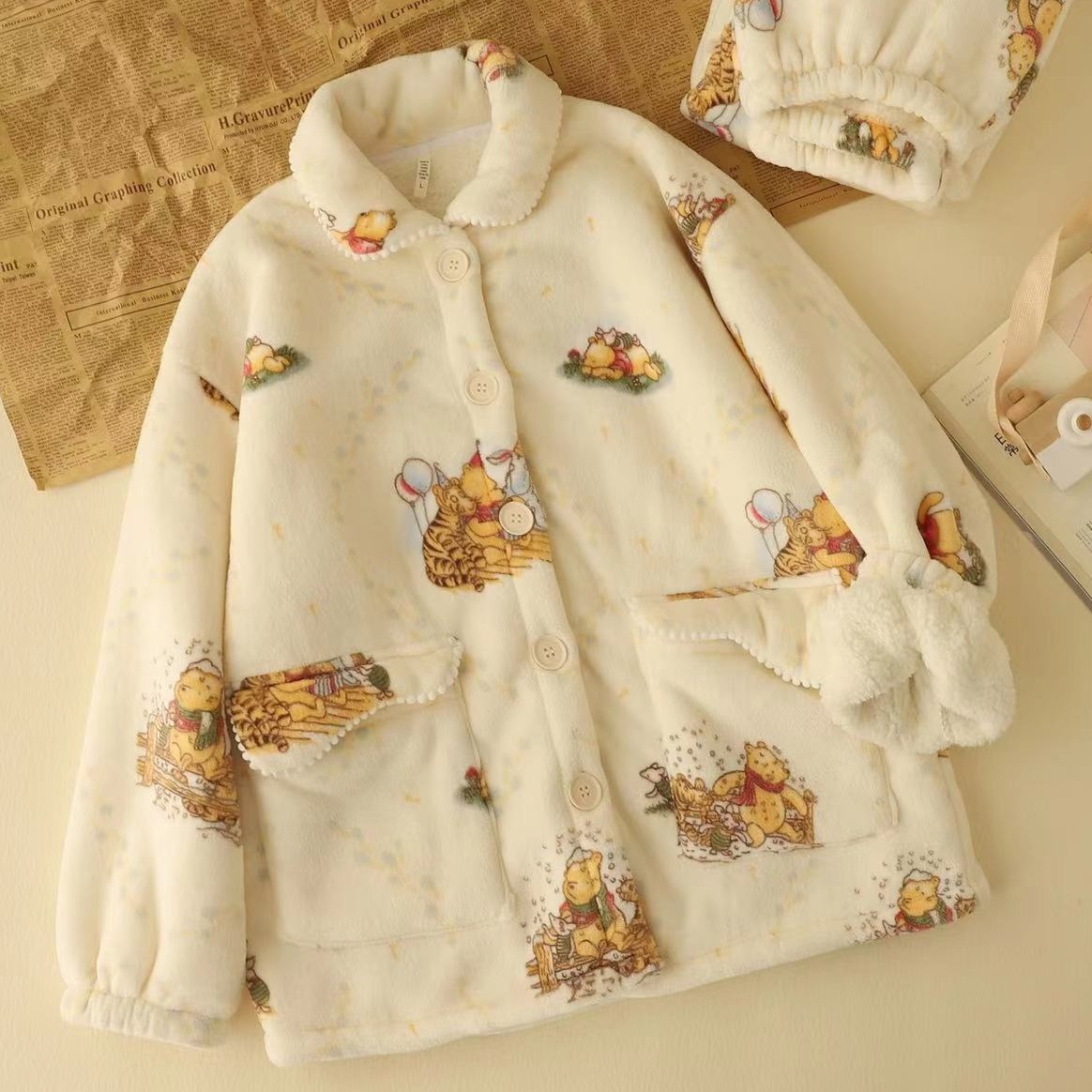 双层加厚羊糕绒小熊睡衣女秋冬季加绒可爱纽扣牛奶绒家居服套装