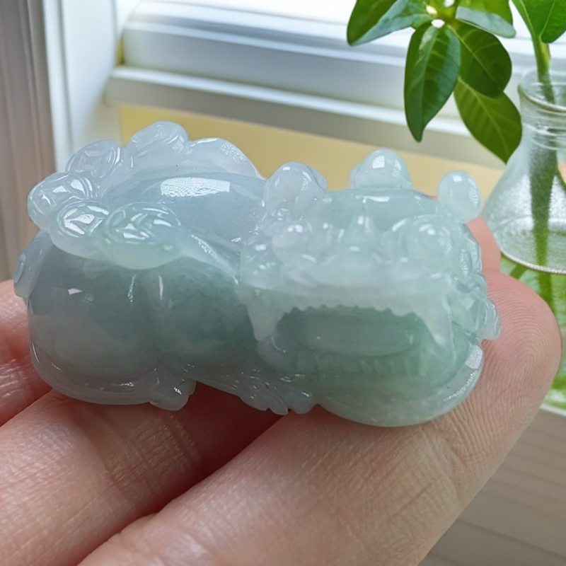 天然翡翠五帝钱招财貔貅吊坠精雕雕刻