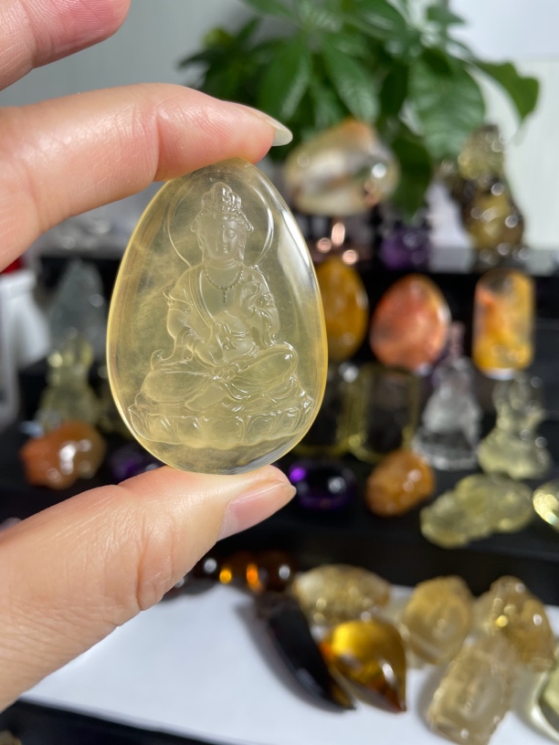 天然水晶黄兔毛水晶净瓶观音吊坠