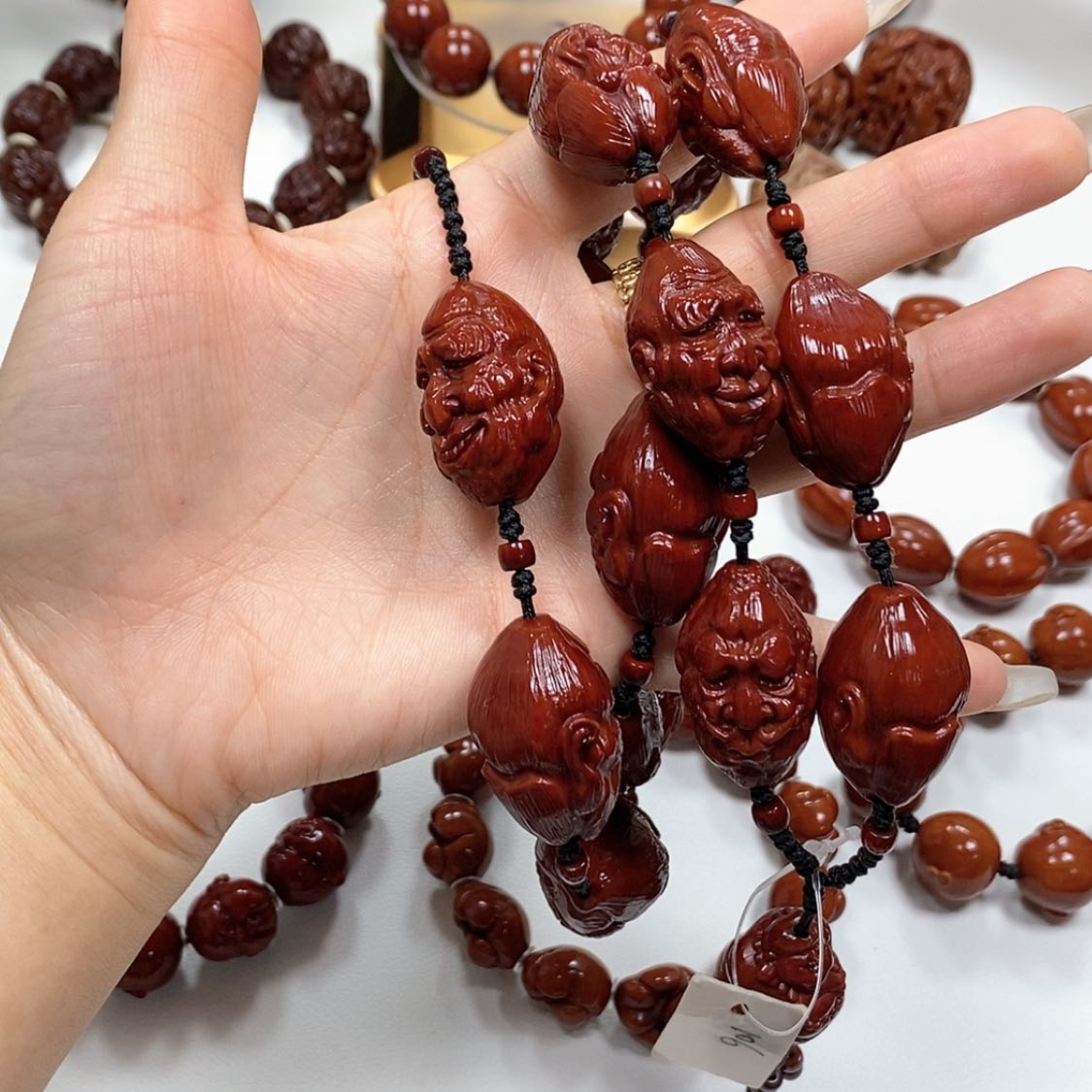 【闪购商品】橄榄核吊坠独**处