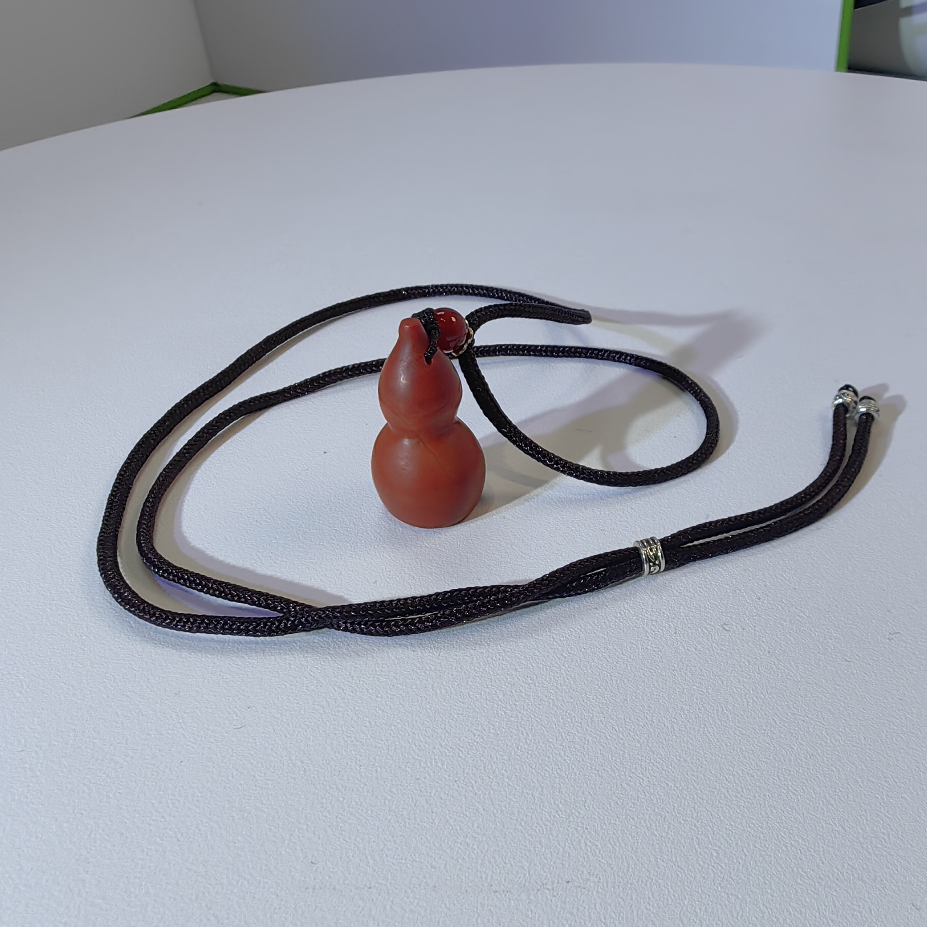 寿山石芙蓉朱砂红石葫芦吊坠规格高3mm直经1.6mm