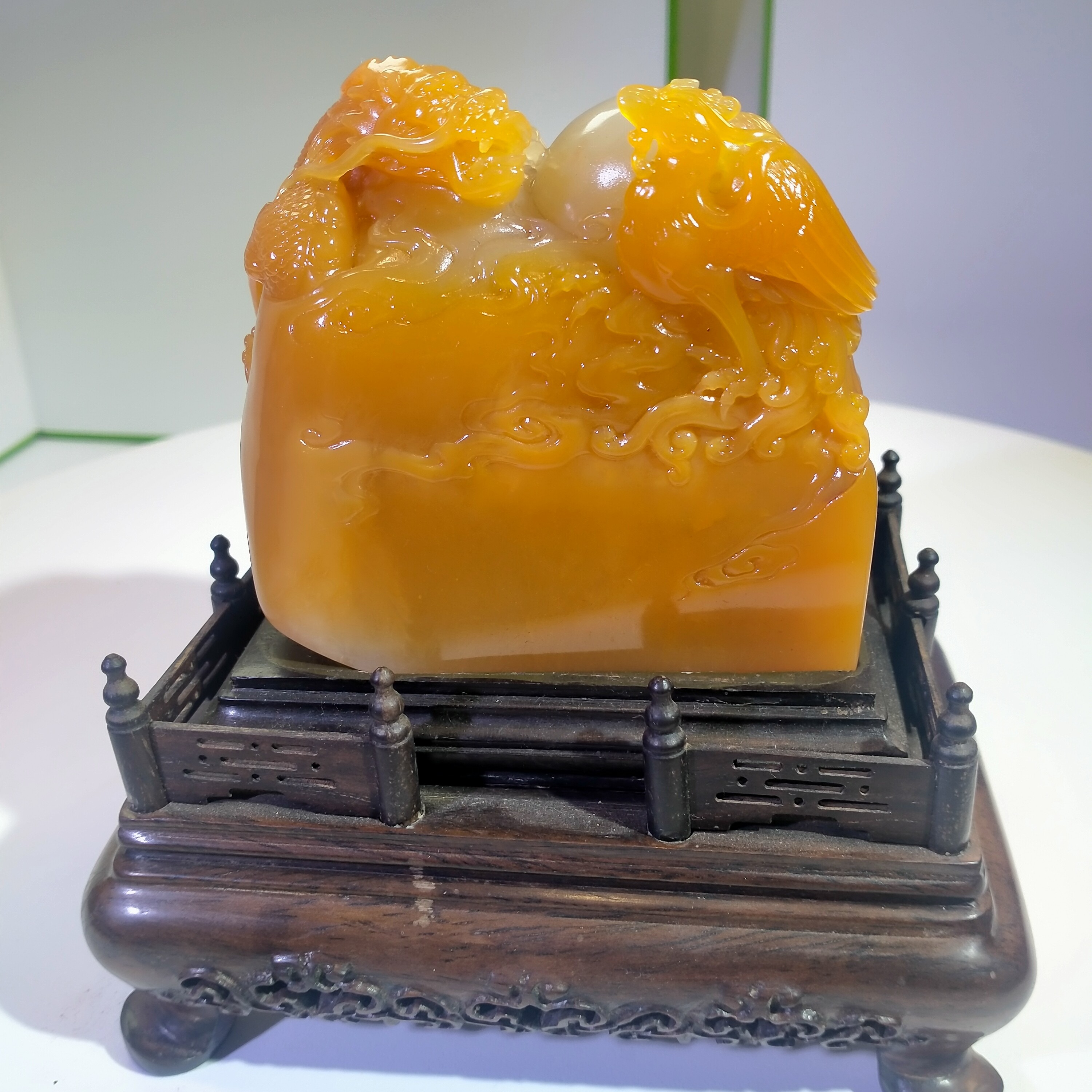 寿山石善伯洞结晶冻石金包银龙风吉祥珍品