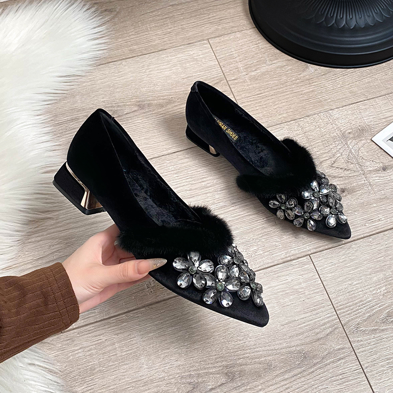 高级感尖头毛毛鞋女秋冬外穿粗跟水貂毛加绒中跟单鞋气质轻奢女鞋