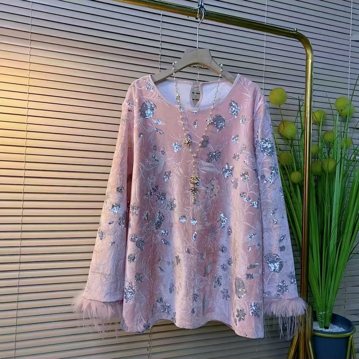 新中式复古风时尚大码亮片毛毛袖大衫秋冬新款