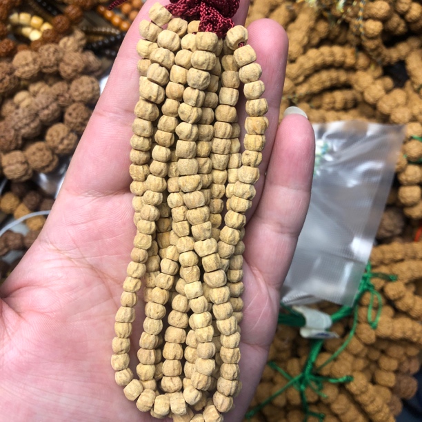 直播福利 百香籽柏香手持小单圈6-7mm左右藏区百香手串