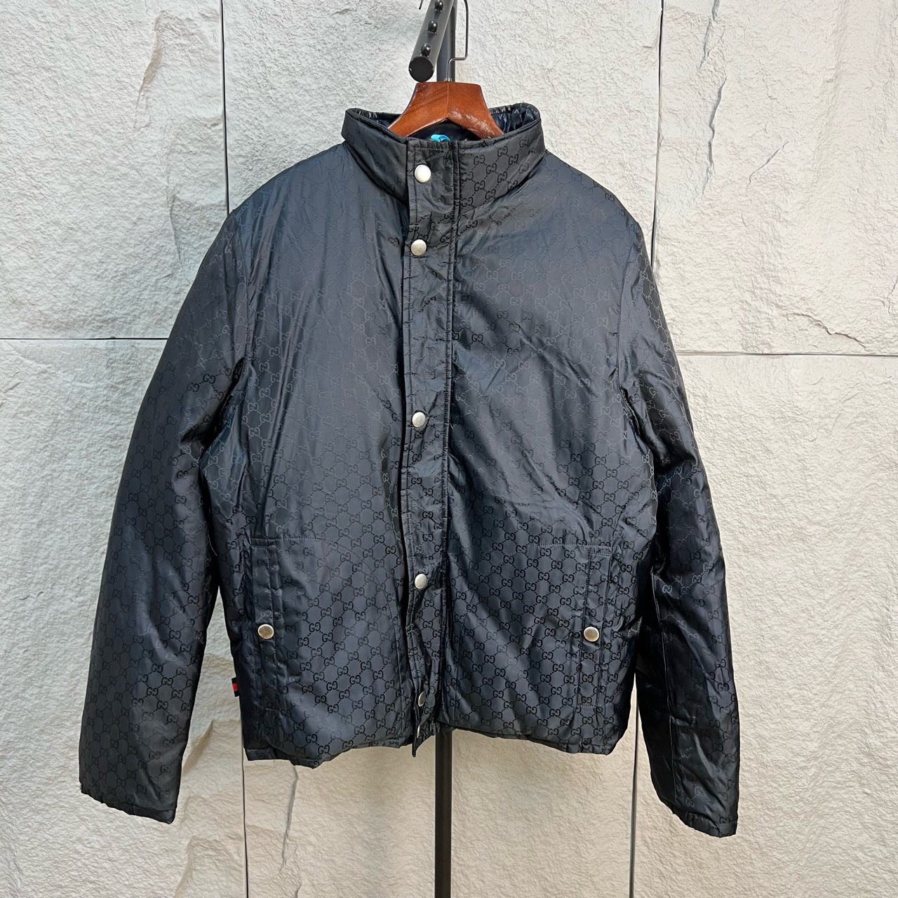 xf gucci 古驰 暗纹满印双G羽绒服 98新 46码 ys000555
