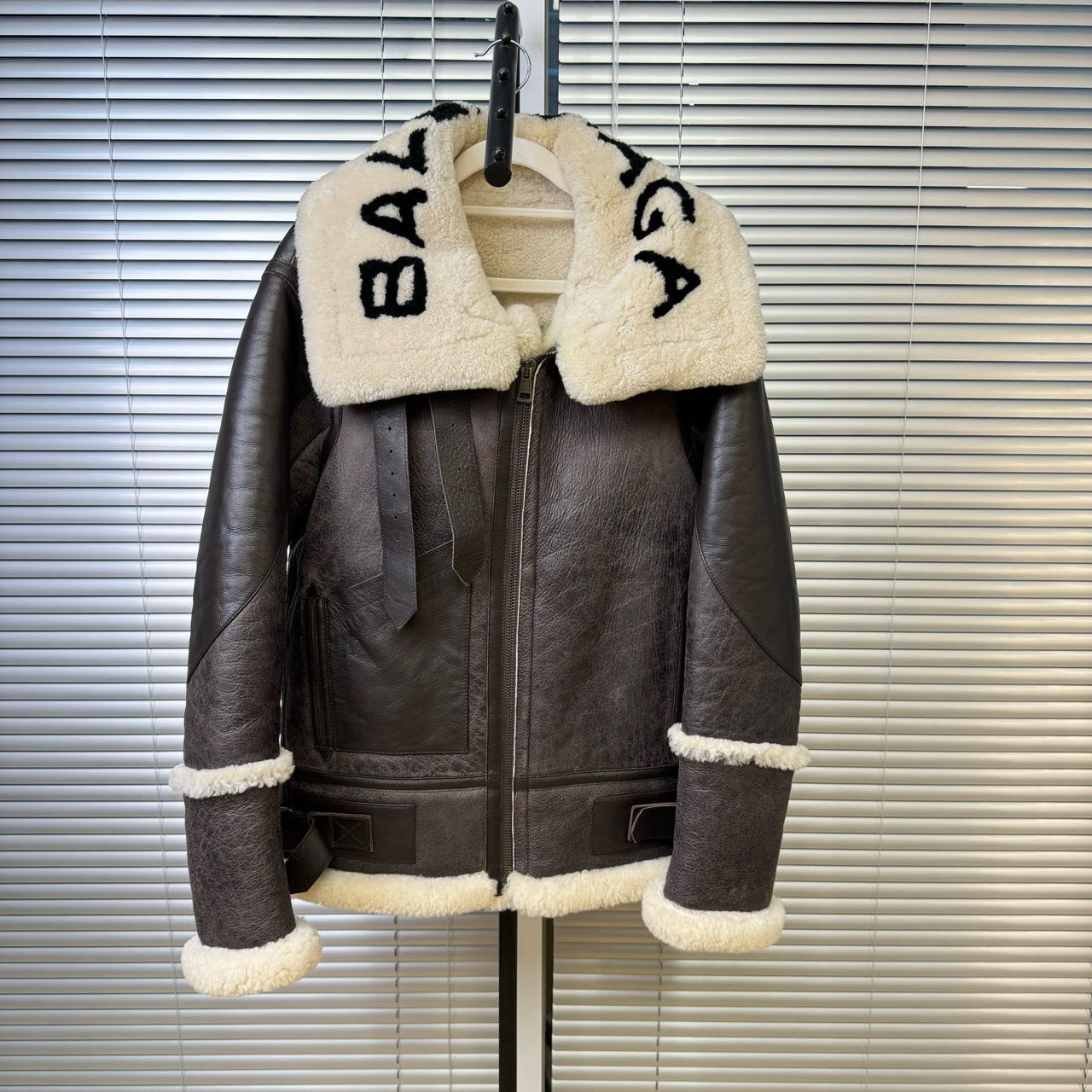 巴黎世家balenciaga皮毛一体机车外套/98新/36码 YS000189