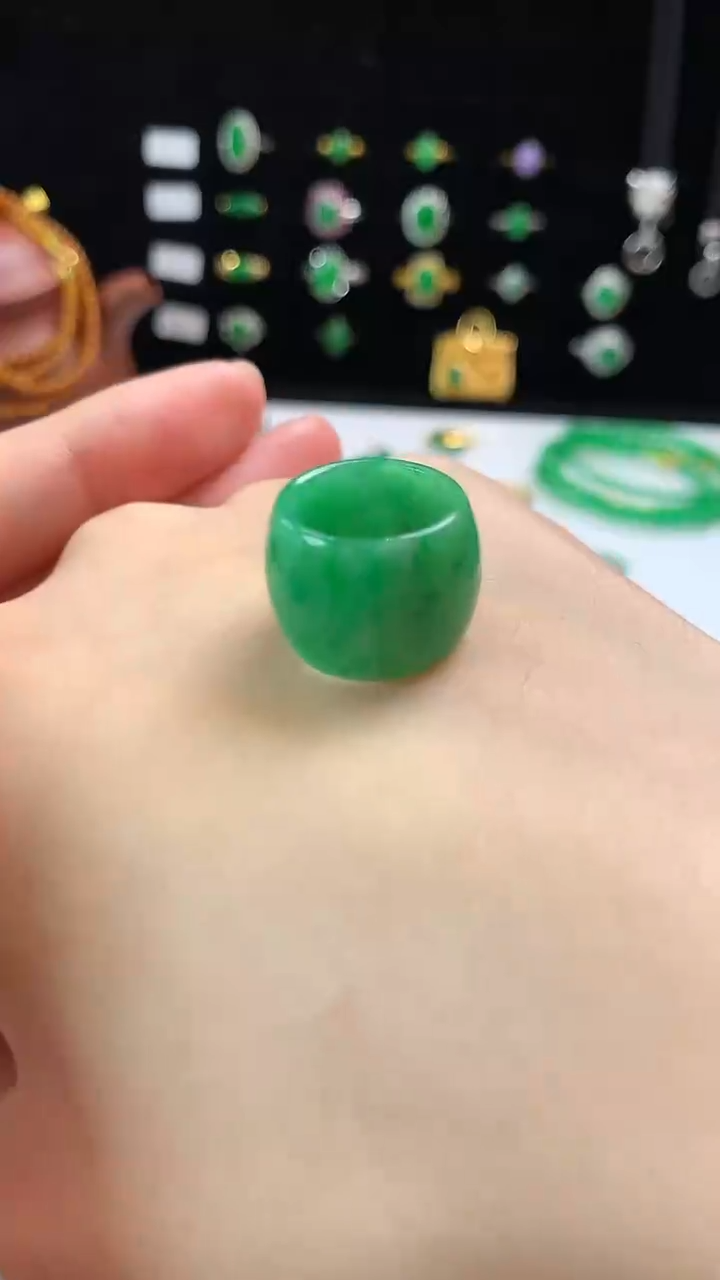 【闪购商品】翡翠吊坠未镶嵌吊坠