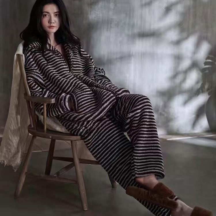 2024新款条纹睡衣女款套装