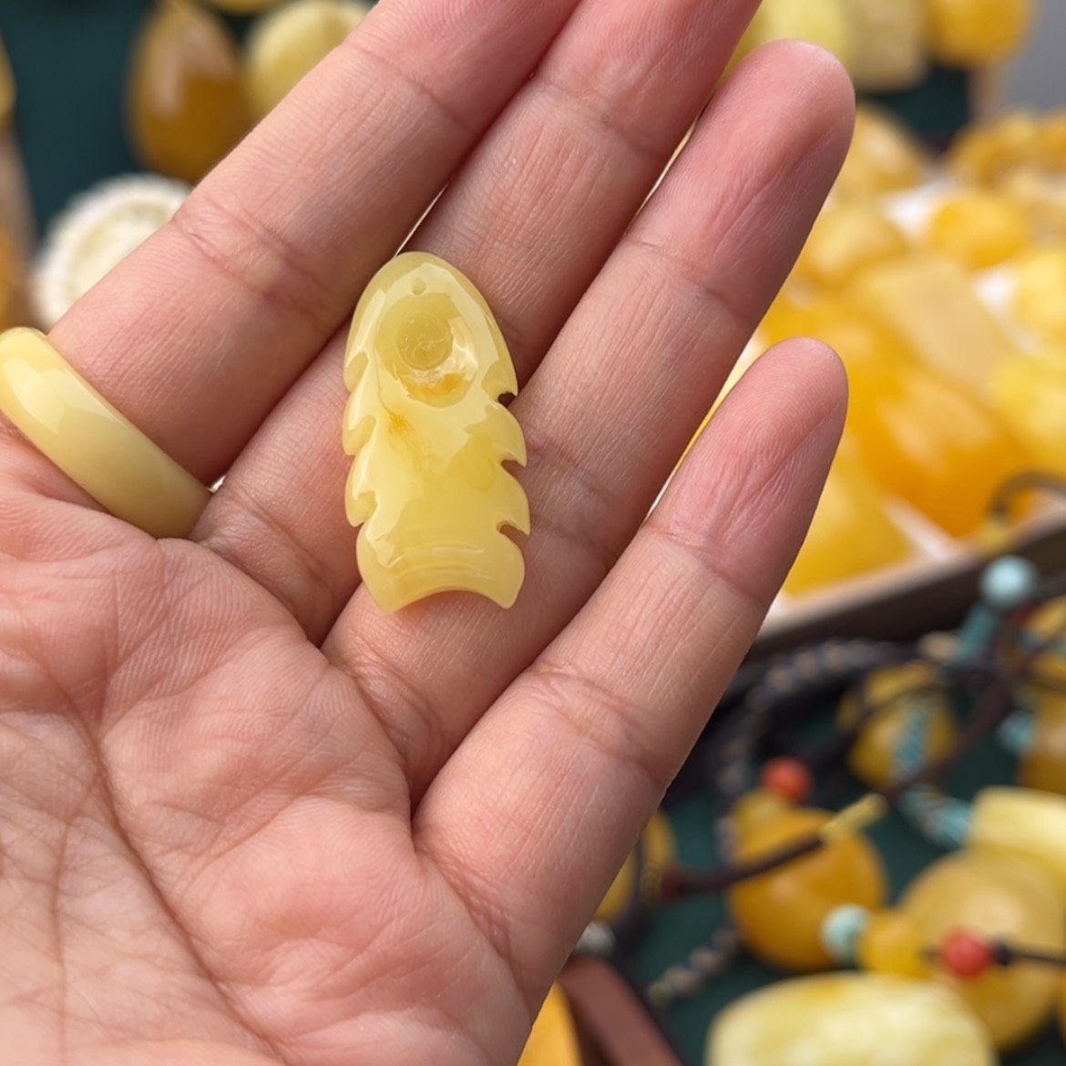 【闪购商品】琥珀裸石未镶嵌