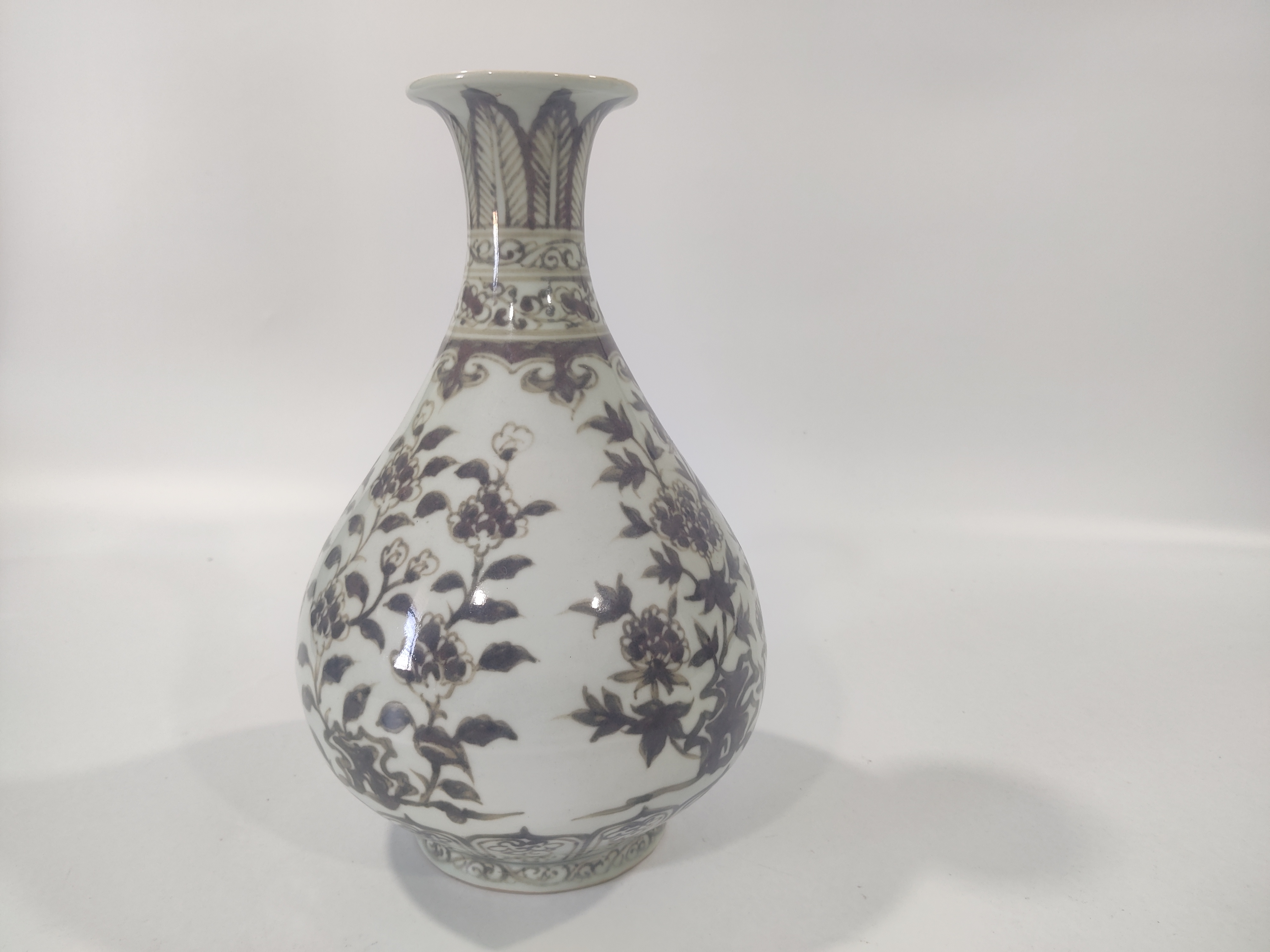 釉里红玉壶春花瓶