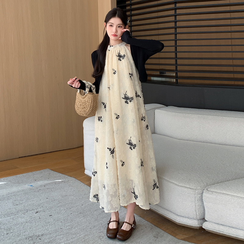 孕妇装2024夏季新款时尚宽松气质孕妇中长款过膝刺绣两件套连衣裙