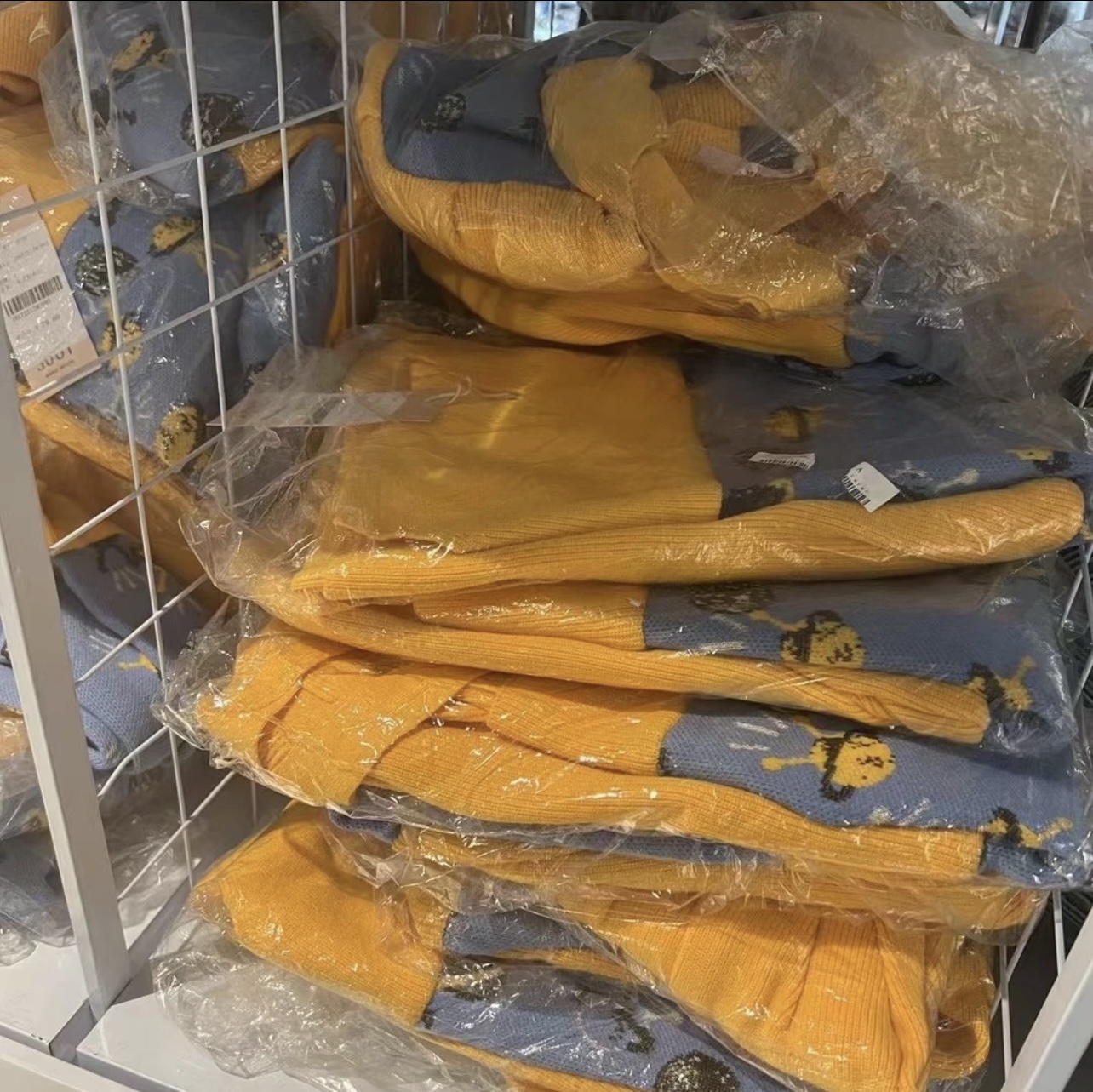 伊晗服饰 109-199男装女装童装，听主播报号下单！备注编号！