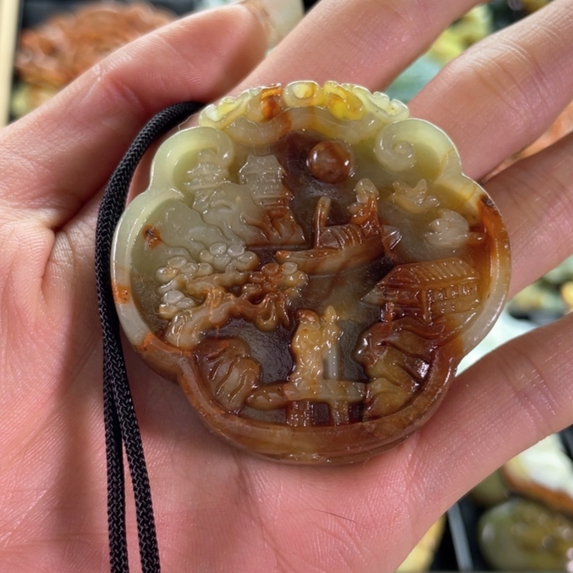 【闪购商品】蛇纹石玉颈饰未镶嵌
