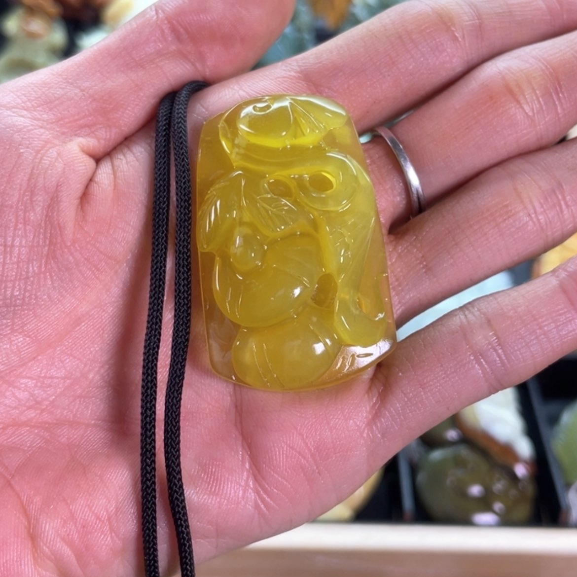 【闪购商品】蛇纹石玉颈饰合金