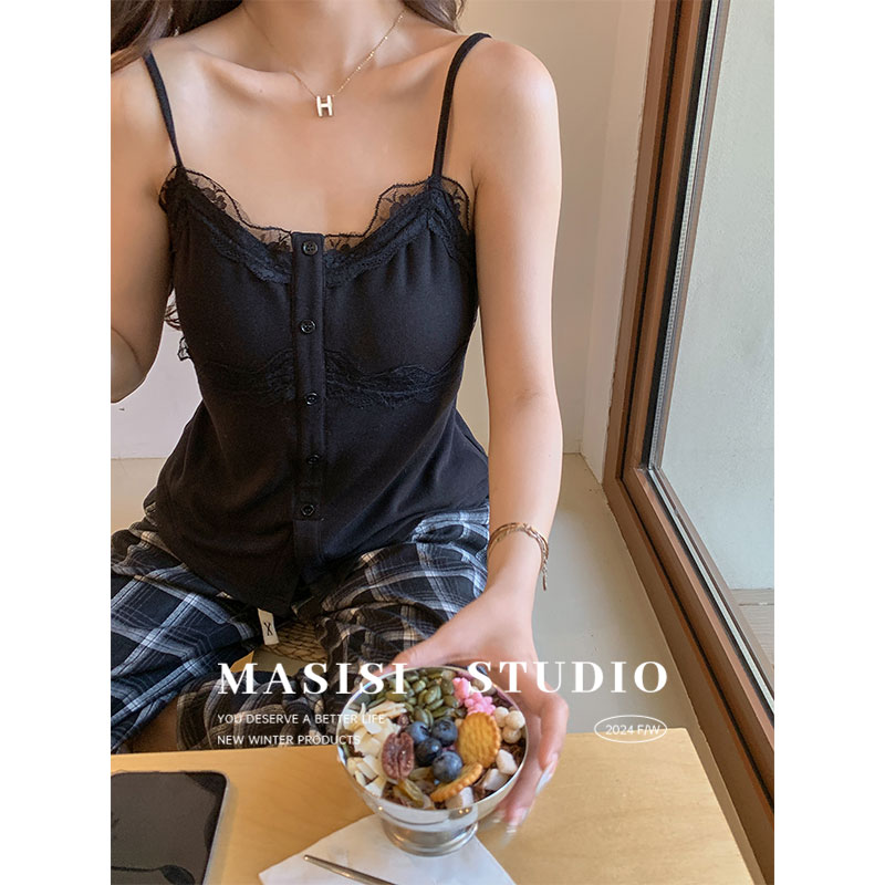 【宠粉回馈】马西西大码含胸垫蕾丝拼接吊带女冬宽松内搭打底衫上衣
